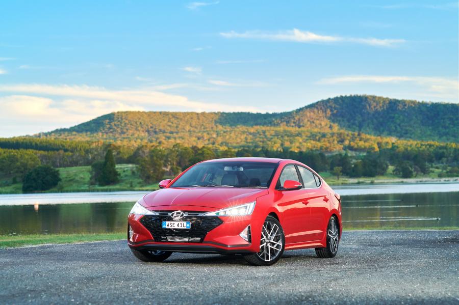  Hyundai Elantra Sport Premium (AD) 2019 года  (AU) (фото 1 из 15)